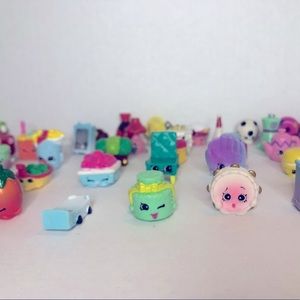 Lot of 65 Shopkins